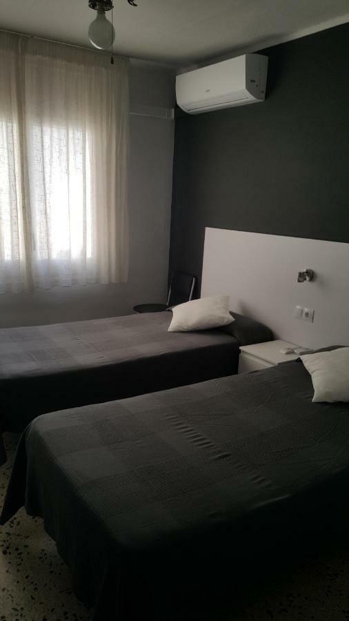 Hostal Can Joanet Cambrils Luaran gambar